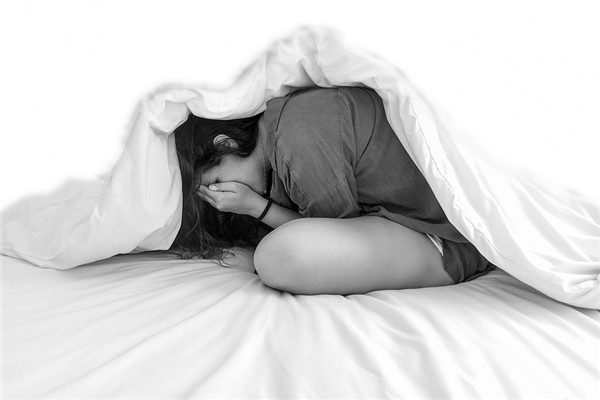 探索梦境奥秘，求解梦大师解析陌生女子屋内换衣之梦
