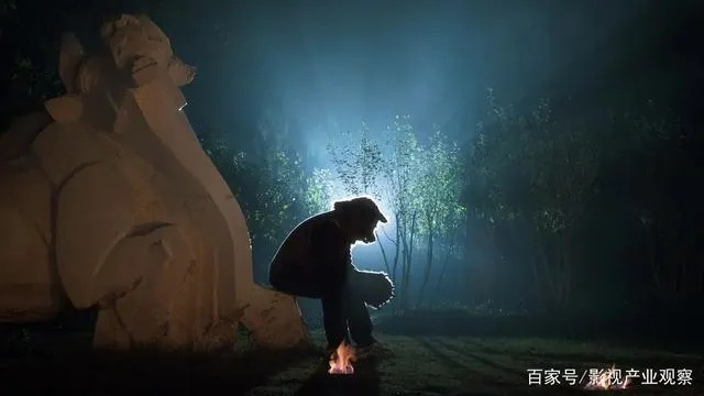 梦境与现实交织，昨晚的泪水与已故亲人的低语