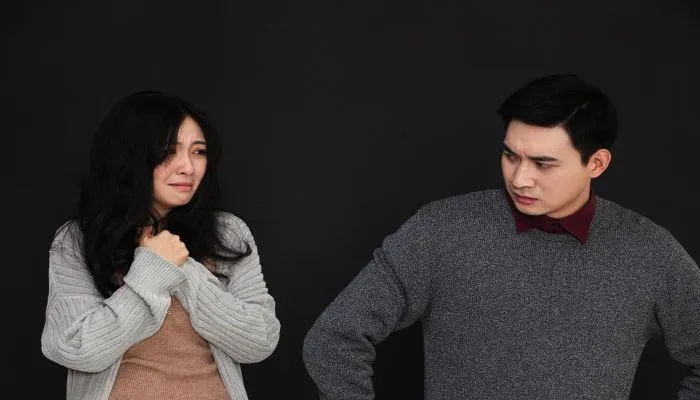 梦见自己为了老婆和家人吵架，解读梦境中的情感纠葛与家庭关系