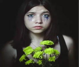 梦见女朋友出轨，梦境背后的深层含义与心理解析