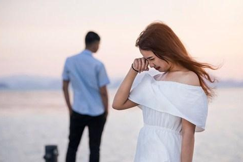 梦境启示录，梦见与丈夫离婚，他欲娶前女友，预示着什么？