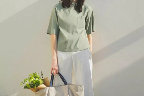 梦见自己穿绿色衣服，寓意与解析