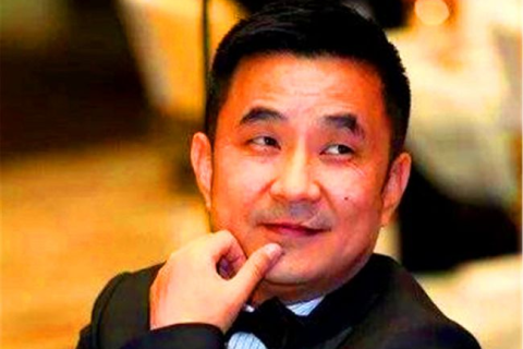梦回母爱，解读梦见死去的母亲拿著花回家的深层含义