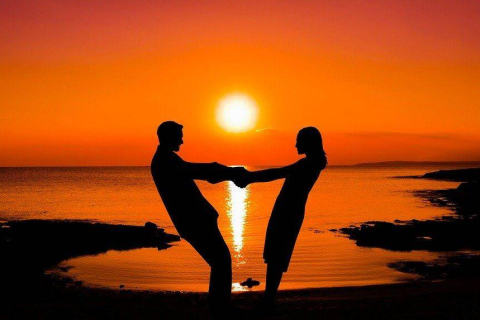 梦见自己的爱人和别人结婚，梦境背后的深层预兆与解析