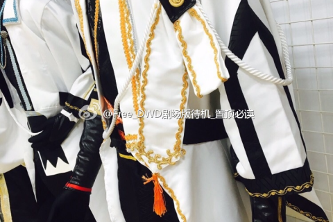 梦见把旧衣服卖掉了，释放过去，迎接新生的象征