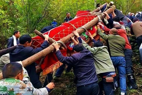 昨晚梦到有人抬了三个空棺材抬在院子里，探索梦境背后的深层含义