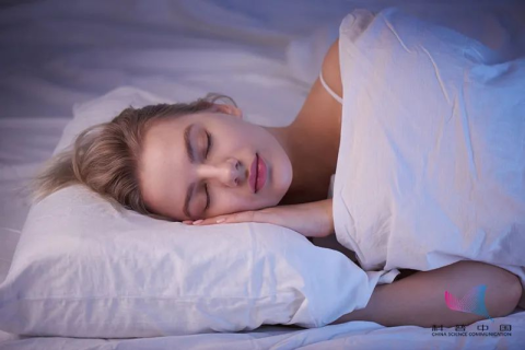梦见男友与伙计之妻同床共枕，探索梦境背后的深层含义