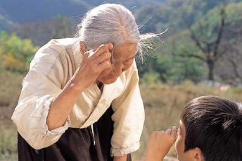 梦回往昔，再失至亲，解析梦见已逝姥姥再次离世的深层含义