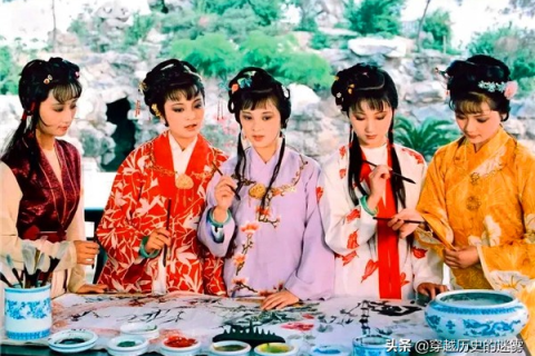 梦境与生理周期，解析一梦到自己来月经了与月经推迟的深层联系