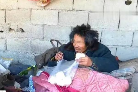 梦见去世的亲戚眼里含着泪笑着跟我聊天，一场跨越生死的对话