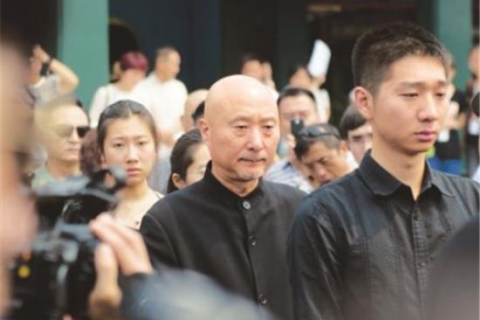 求解梦，梦到父亲去世，寓意何在？