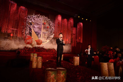 梦境的交错，友情与爱情的边界探索