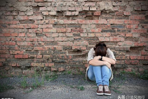 梦境的深层解析,梦见自己沦落街头哭泣的寓意与心理启示 梦境的深层解析,梦见自己沦落街头哭泣的寓意与心理启示