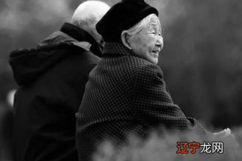 梦见已经过世了的奶奶又一次死去，探寻梦境背后的深层预兆