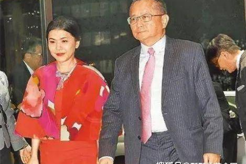 梦境的启示，解析梦见老公的情人领着她孩子在我家睡了一觉的深层含义