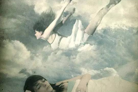 梦境的交错，窄床热梦与遗憾的释放