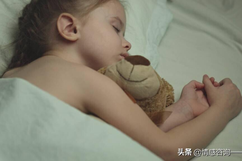 当你晚上做梦梦到前女友，她会不会梦到自己？梦境交织的奇妙探索