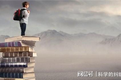 梦境中的学业成就，高分与差距的启示