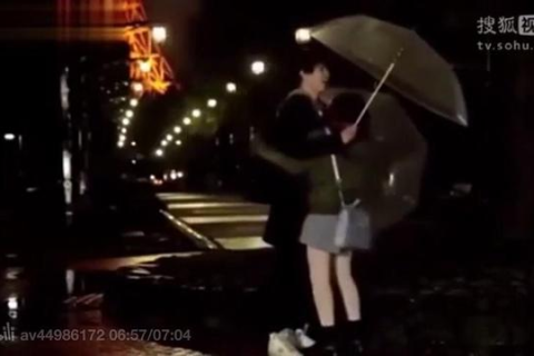 梦境交织，逝者、陌生人及挚爱的奇异之旅