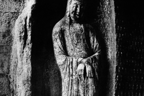 梦见死人和自己说话，探索梦境背后的深层含义与心理解析