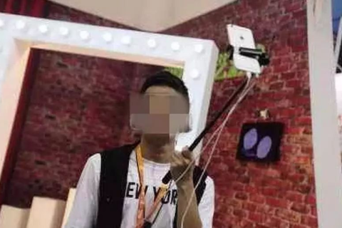 梦境中的奇遇，蓝色眼镜蛇的七寸之殇