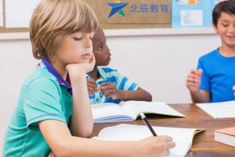 梦见考试和老师，预示未来挑战与成长的预兆
