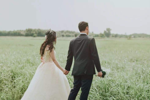 已婚男人梦见别人结婚却有人哭泣，梦境背后的深层含义与心理解析