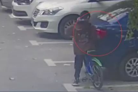 梦见撞车妈妈被撞了是不详的征兆吗？求大师解梦