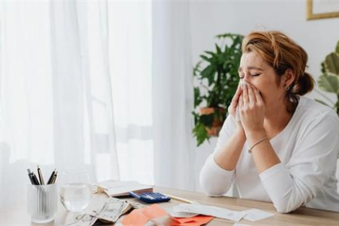 梦见老公和女儿中毒，梦境背后的深层含义与心理解析