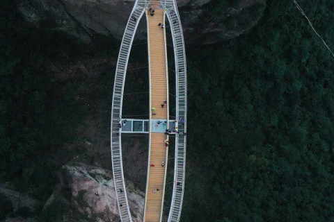 梦见牛跳楼，探索梦境背后的深层含义