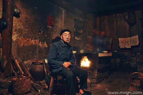 求解梦，我梦到我爷爷被火烧死了，谁能说一下啊？