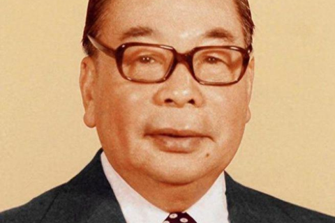 梦境的迷雾，解析梦见已死亲人死的样子很恐怖的深层含义