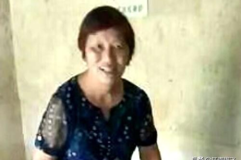 梦回母爱深处，解析梦见母亲去世我哭了还去了她的坟前的梦境