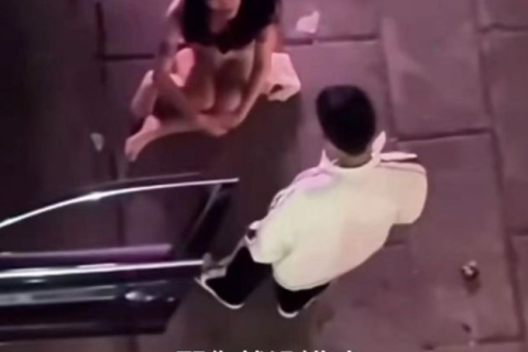 梦见女友出轨了坦白后和自己提出分手，梦境背后的深层含义与心理解析