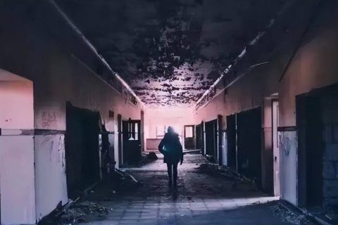 老梦见住进死人的房子，梦境背后的深层含义与解析