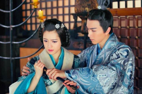 梦见与心仪女孩共眠，周公解梦背后的深层含义