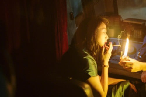 梦境交织现实，两次夜晚的辗转与一次老人病重的预兆