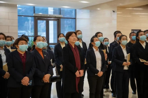 梦回往昔，母亲遗物中的温情与启示