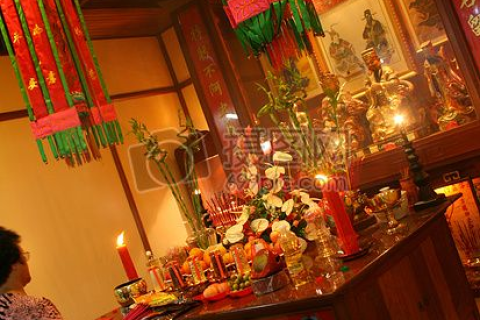 夜里梦见老公要坐两年牢，梦境背后的深层含义与心理解析