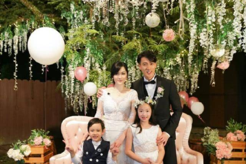 梦境的迷雾，解析梦见老公和别人结婚，自己成第三者的深层含义