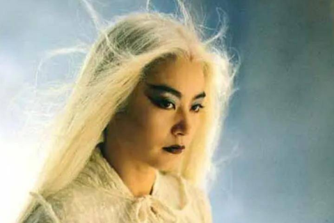 梦境启示，男朋友白发的背后——情感与生活的深层映射