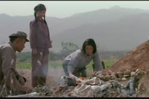做噩梦梦到自己的亲人死去，梦境的深层含义与心理解析