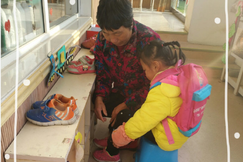 梦见女儿鞋子丢了一只，寓意与解析