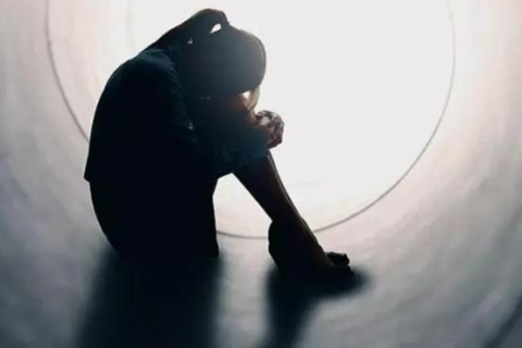 谁会解梦的，梦见前女友在家去世的深层含义与心理解析