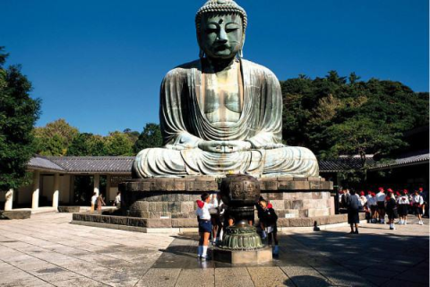 梦见观世音菩萨佛像从头上出来，净化心灵的神圣启示