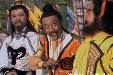 梦境解析，梦见半夜下雨，一头牛出来偷吃