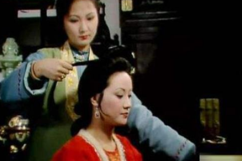 梦到自己还活着的长辈说自己已经死过了，探索梦境背后的深层含义