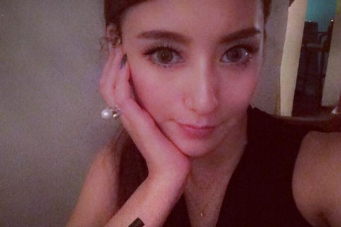 梦境解析，梦到开车给别人结婚去，寓意何在？