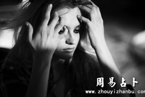 梦见头部流了好多血，梦境背后的深层含义与心理解析