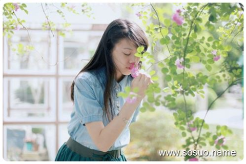 梦见青蛇咬到家人，解读梦境中的警示与启示